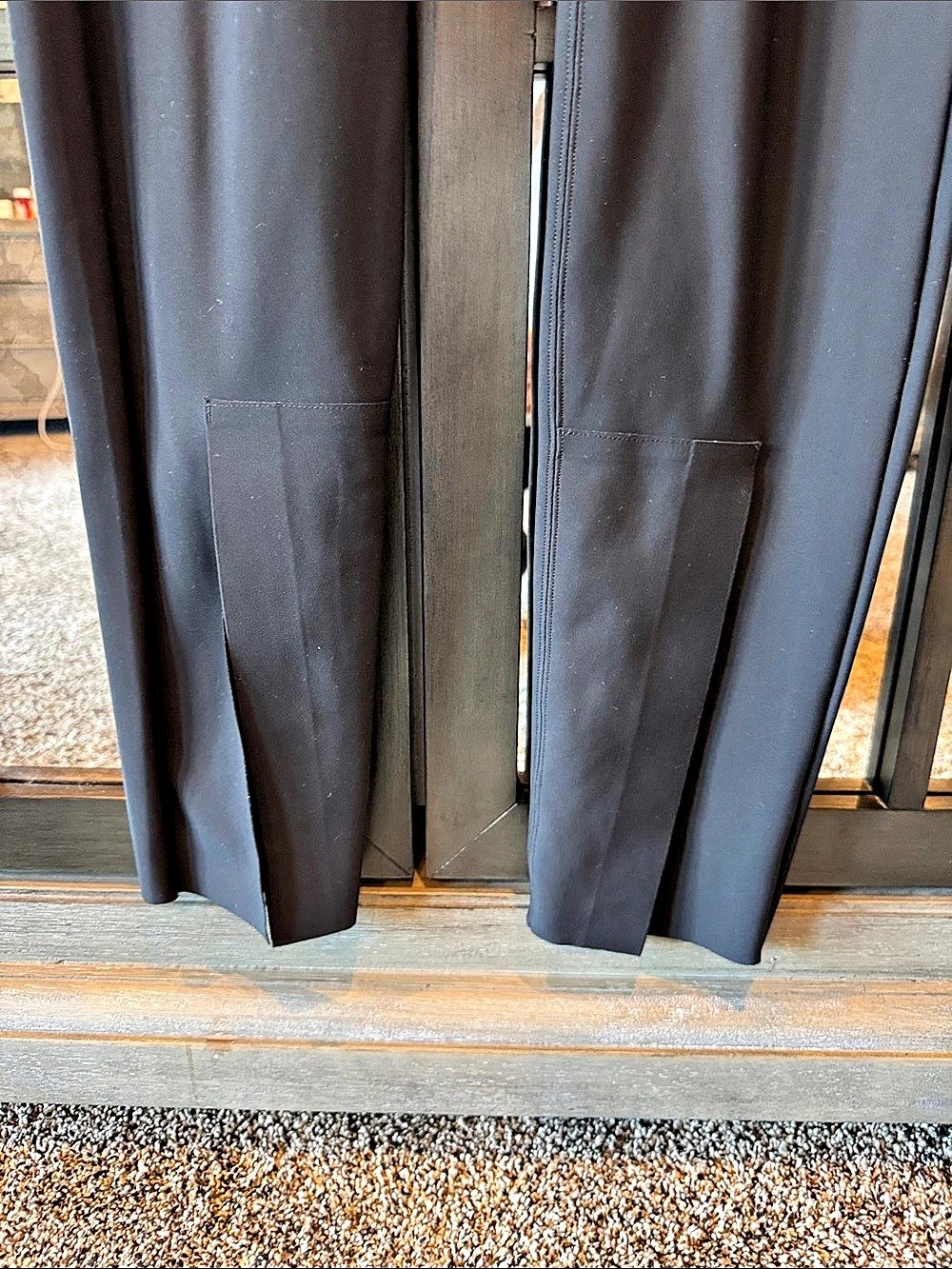 Athleta Interstellar Tight Black Size 4 Like New - Picture 3 of 6